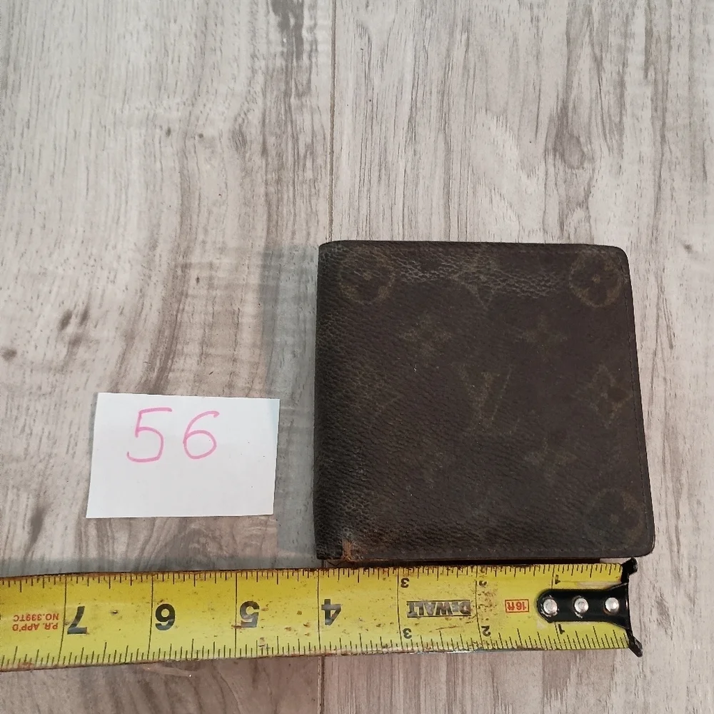 LOUIS VUITTON Porte Billets Cartes Credit Monnet Monogram wallet